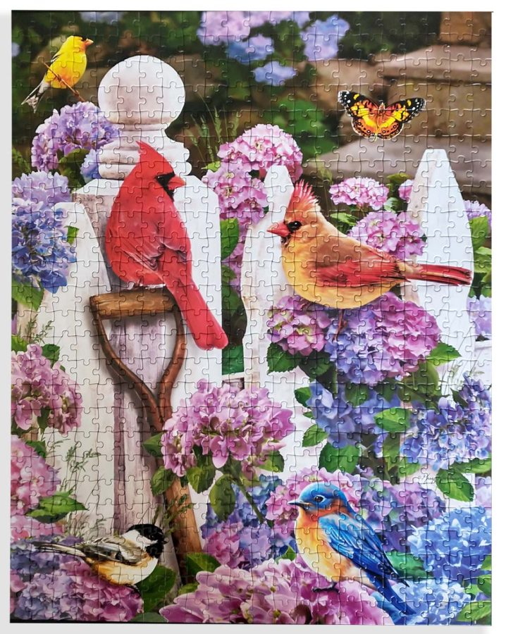 Vermont Christmas Company Cardinal and Friends Jigsaw Puzzle